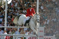 51988630.AvisDerbyStandswithglare.jpg